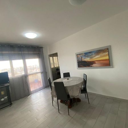 Grande, Vista Mare A 2 Passi Dalla Spiaggia Lido di Ostia Zewnętrze zdjęcie